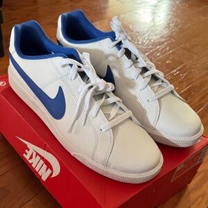 Nike Men's White and Blue Casual Sneakers